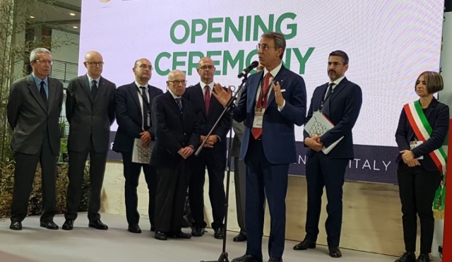 ministro-costa-a-ecomondo-2019