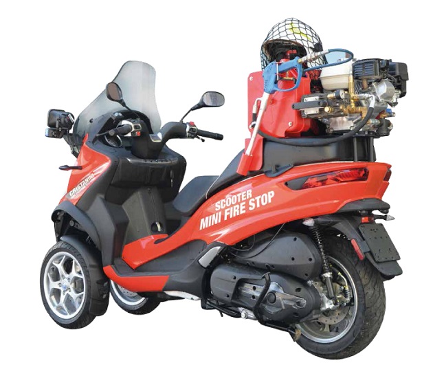 Cristannii SpA Mini Fire Stop on scooter