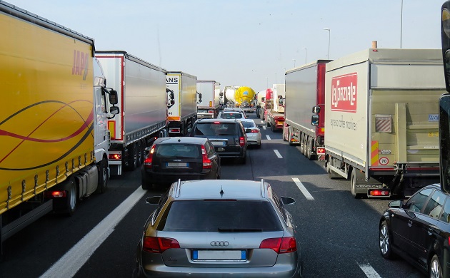 trucks veicoli pesanti emissioni CO2