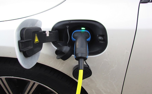 Auto alimentazione plug in