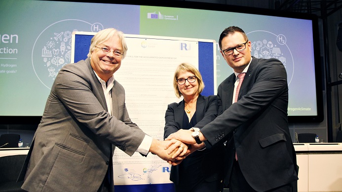 Fuel cell idrogeno ACEA IRU Hydrogen europe
