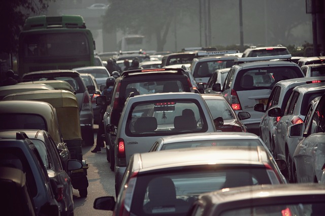 traffico auto emissioni