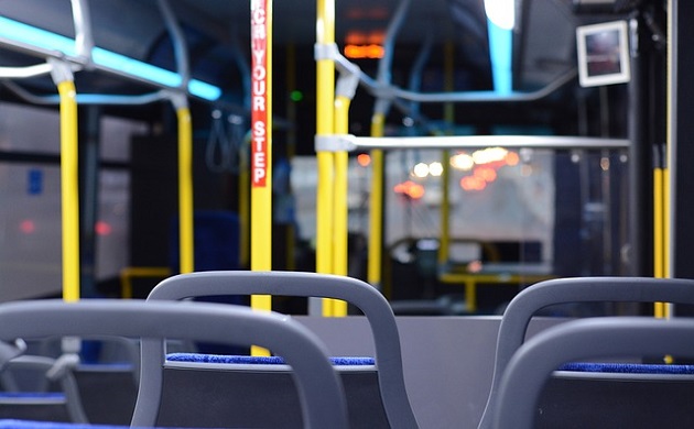 interno bus trasporto pubblico
