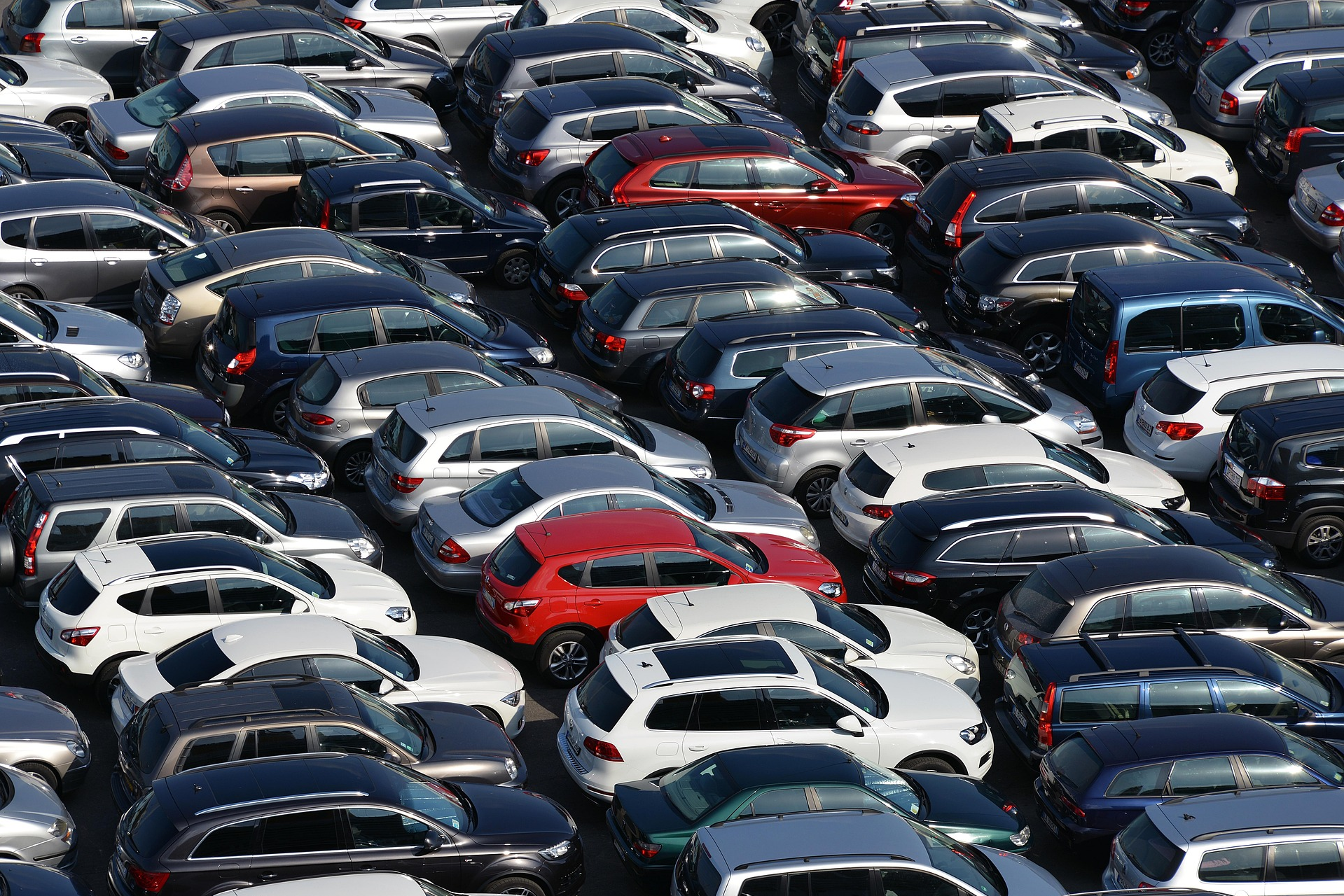 Mercato usato Italia: in aprile in calo i passaggi auto, -1,5%